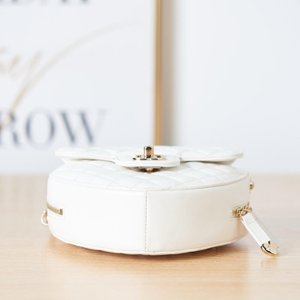 Chanel 22s Heart Bag - Replica Luxury Bags™