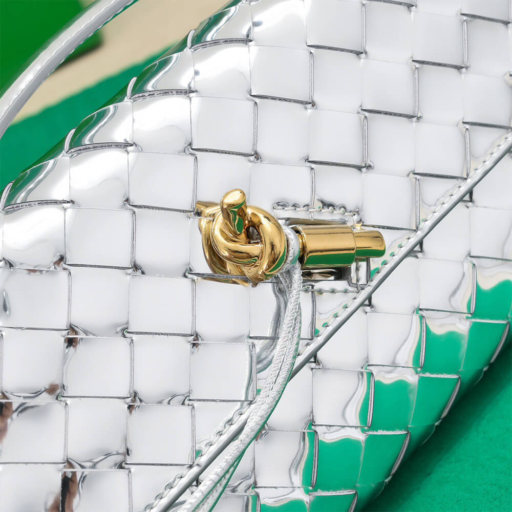 Bottega Veneta Andiamo Clutch Bag - Replica Luxury Bags™