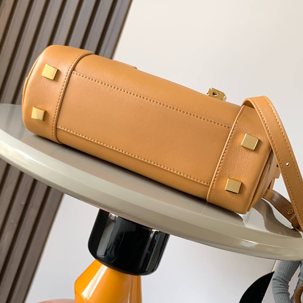 Loewe Amazona 23 Cropped Bag in Nappa Calfskin - Replica Luxury Bags™