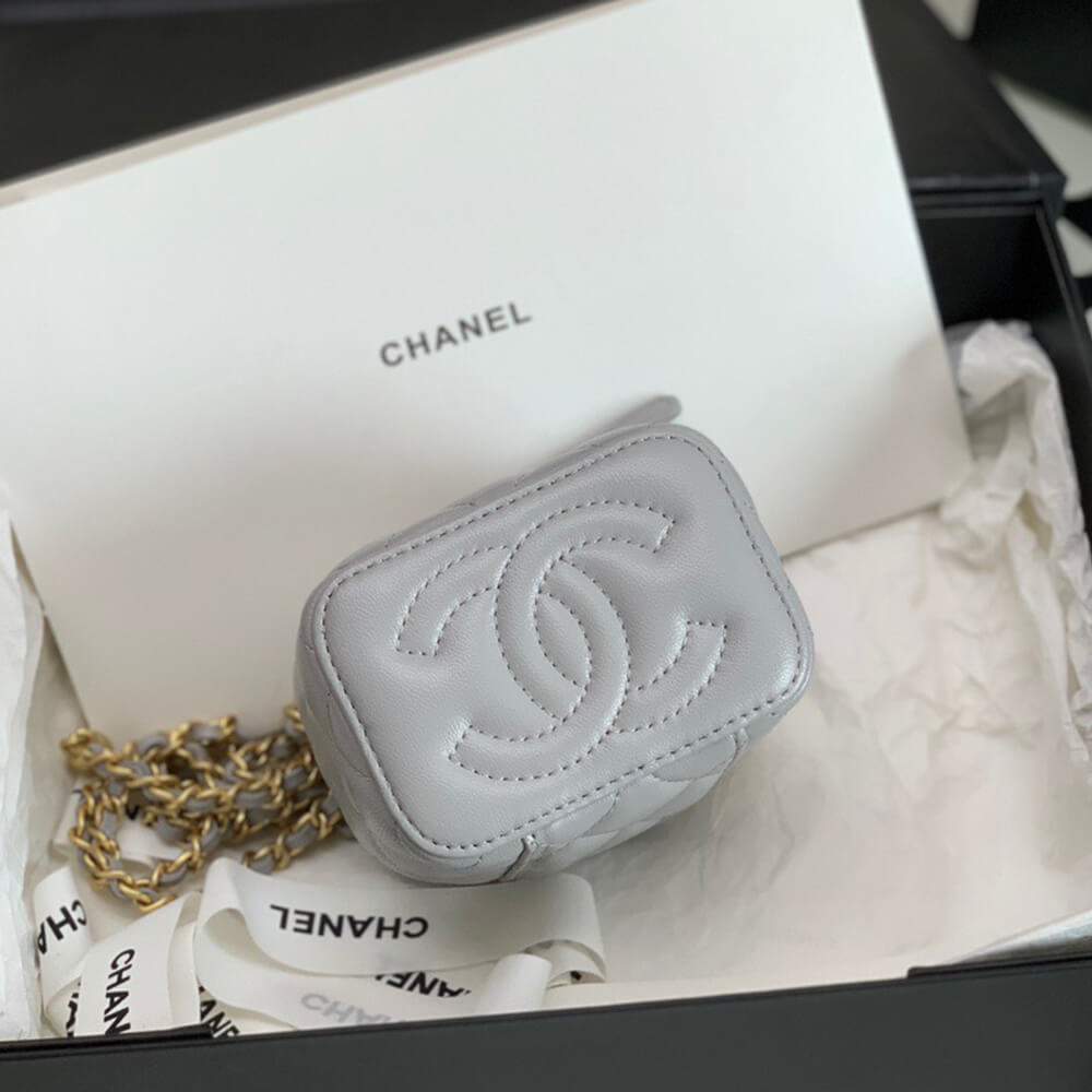 Chanel Quilted Pearl Crush Mini Vanity Case Bag - Replica Luxury Bags™