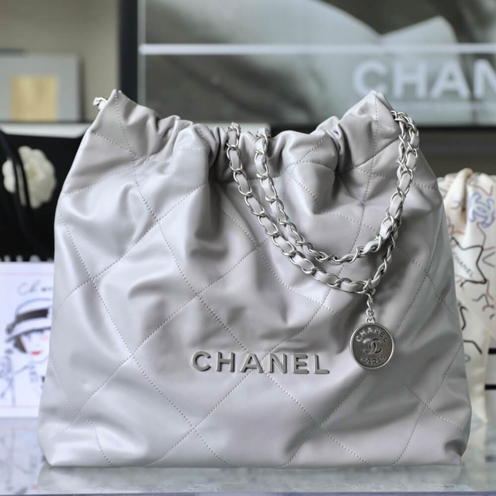 Chanel 22 Handbag - Replica Luxury Bags™