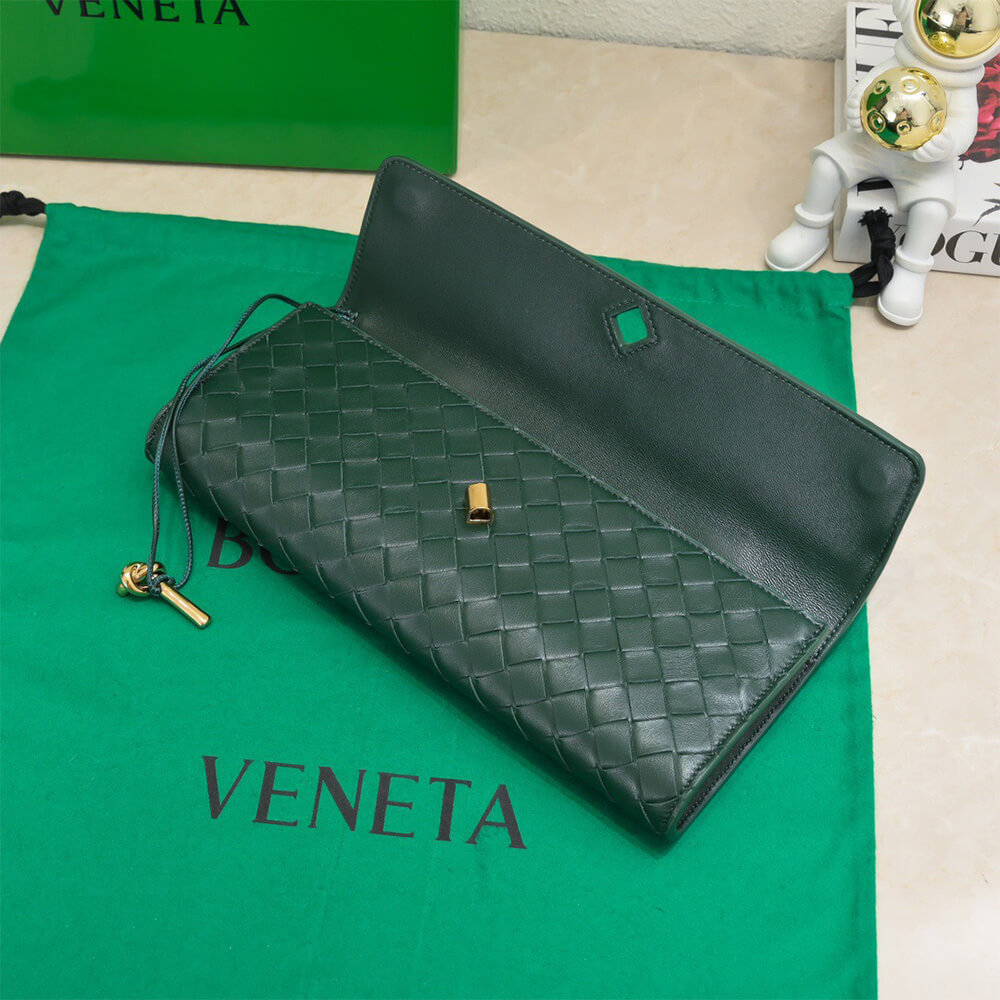 Bottega Veneta Andiamo Clutch Bag - Replica Luxury Bags™