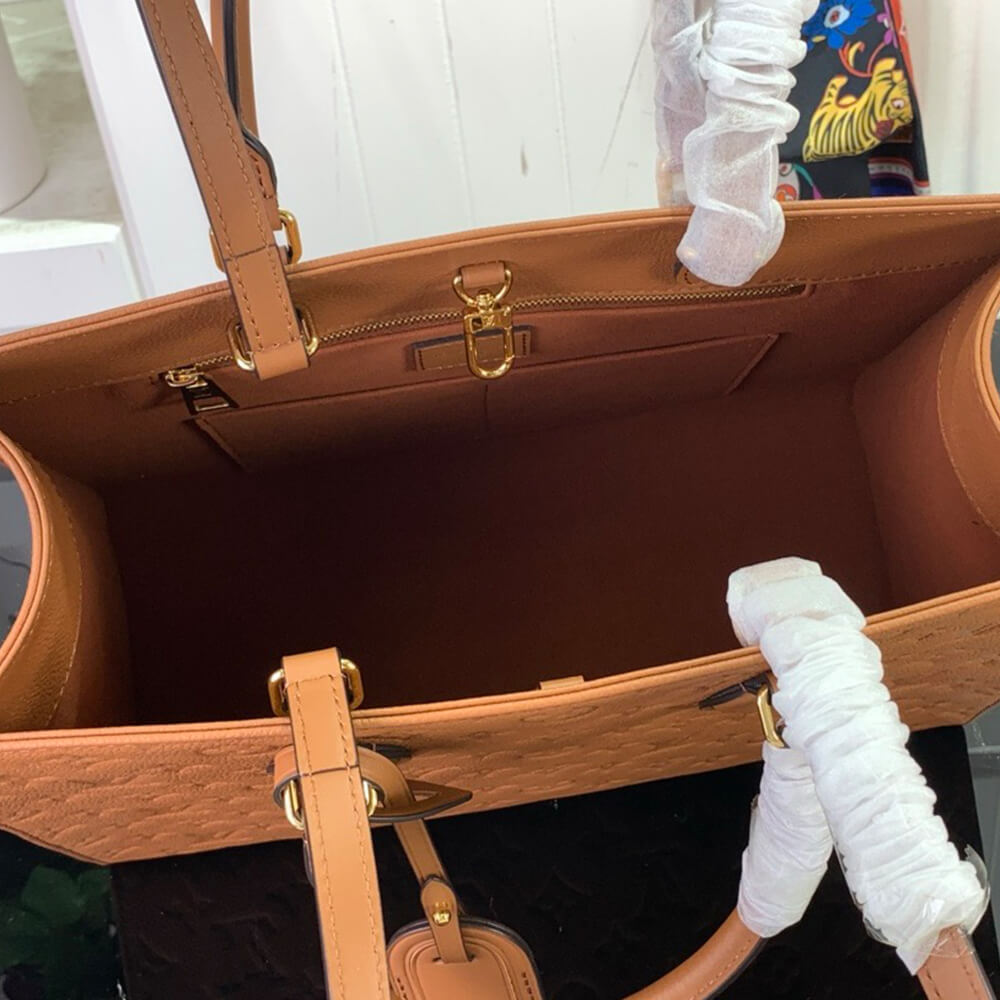 LV OnTheGo MM Bag - Replica Luxury Bags™