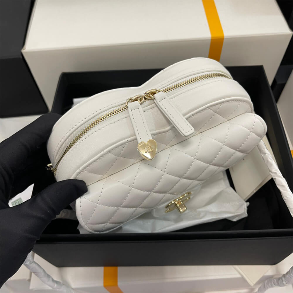 Chanel 22s Heart Bag - Replica Luxury Bags™