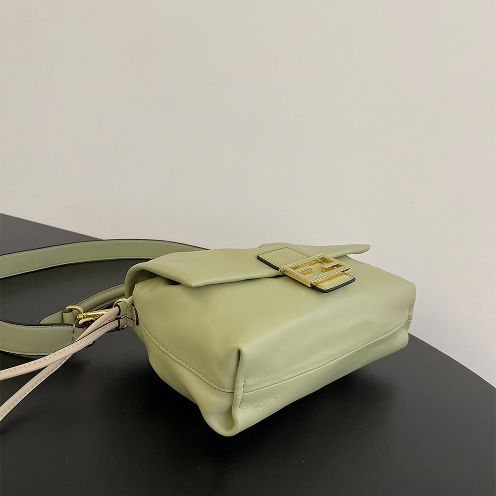 Fendi Mamma Baguette Medium Bag - Replica Luxury Bags™