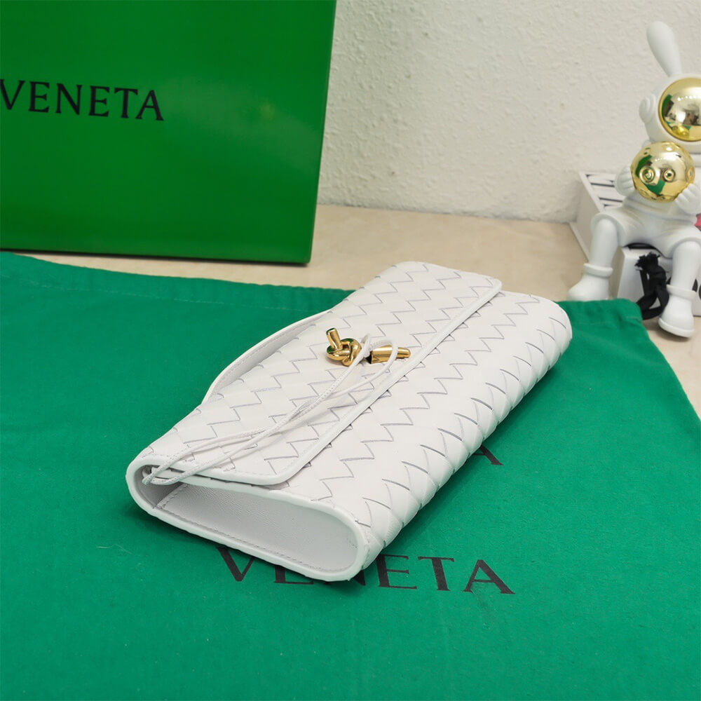 Bottega Veneta Andiamo Clutch Bag - Replica Luxury Bags™