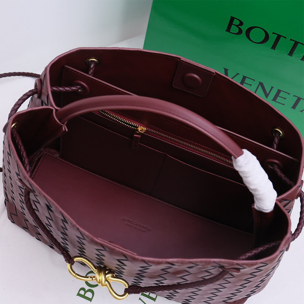 Bottega Veneta Medium Andiamo Bag - Replica Luxury Bags™