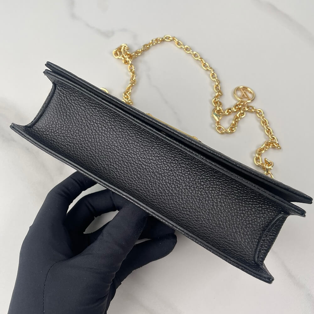 LV Wallet On Chain Lily Bag - Replica Luxury Bags™