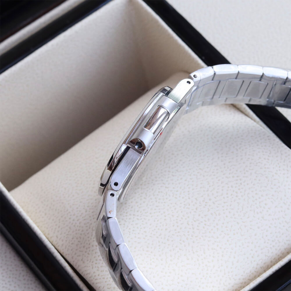 Patek Philippe Nautilus 7010/1R - Replica Luxury Bags™