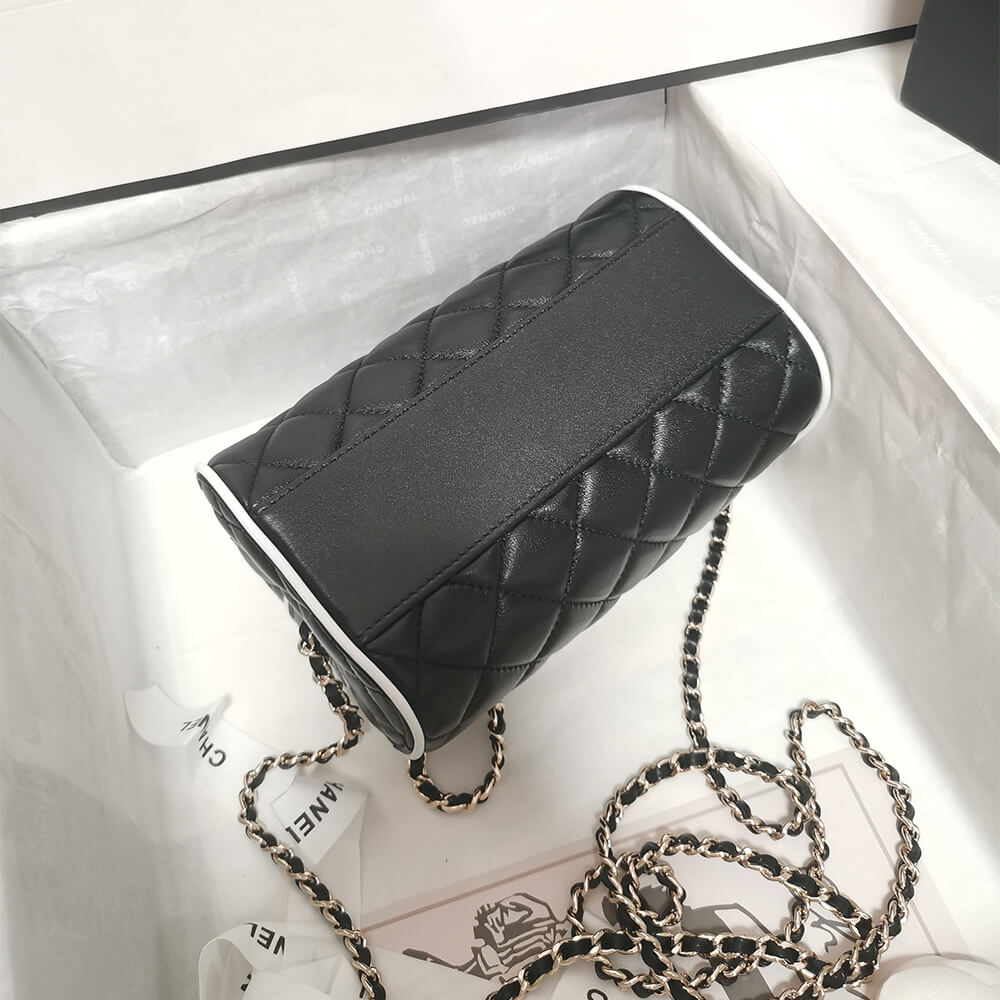 Chanel Clutch with Chain Bag - Replica Luxury Bags™