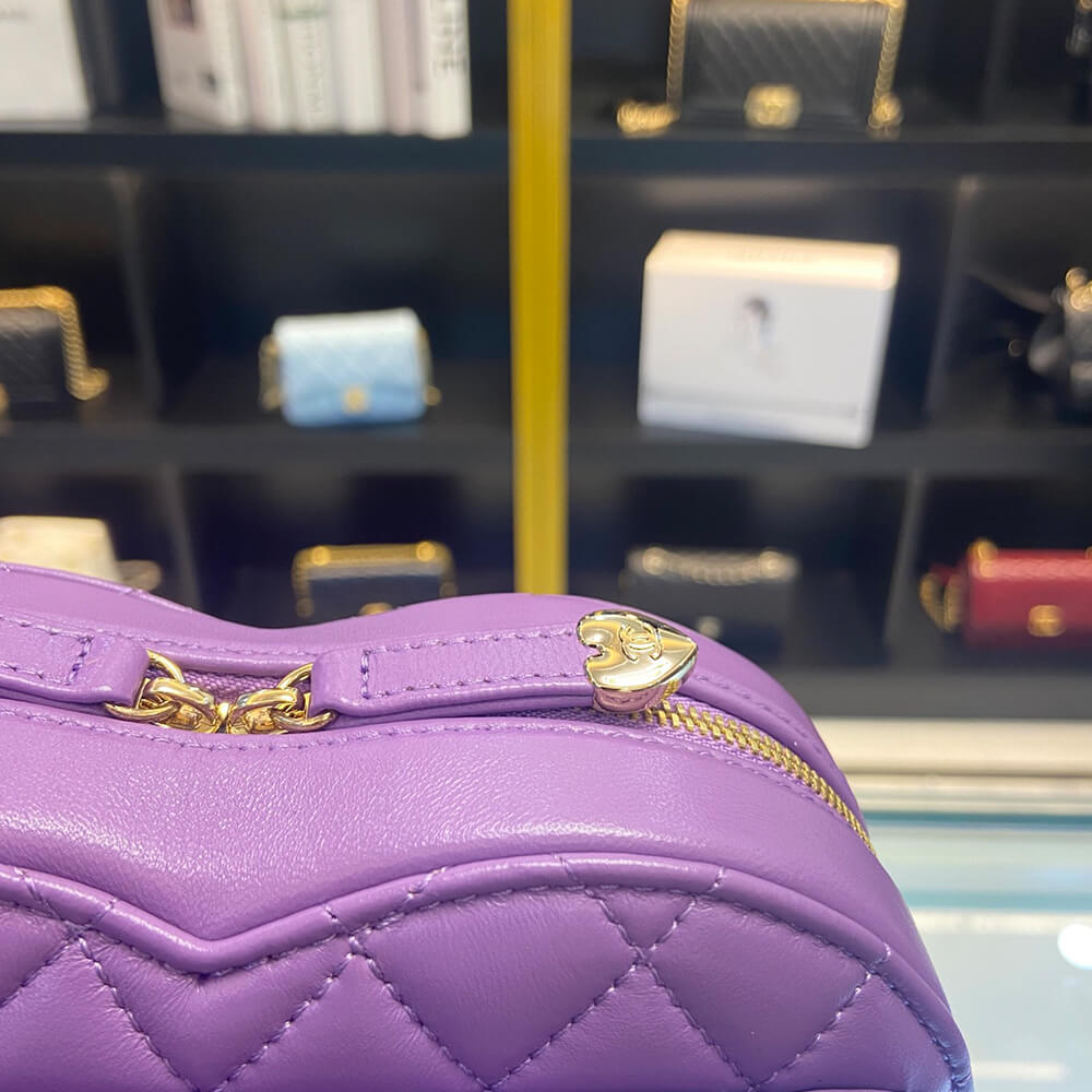 Chanel 22s Heart Bag - Replica Luxury Bags™