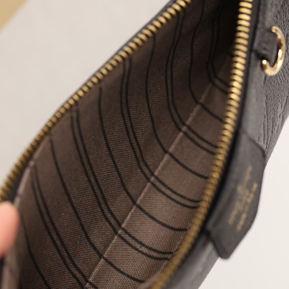 LV Easy Pouch Bag On Strap - Replica Luxury Bags™