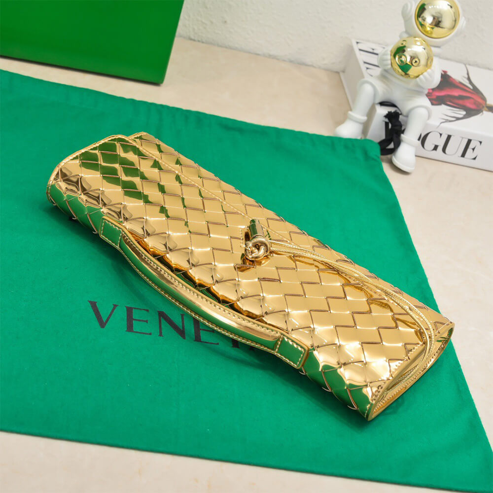 Bottega Veneta Andiamo Clutch Bag in Gold Leather - Replica Luxury Bags™
