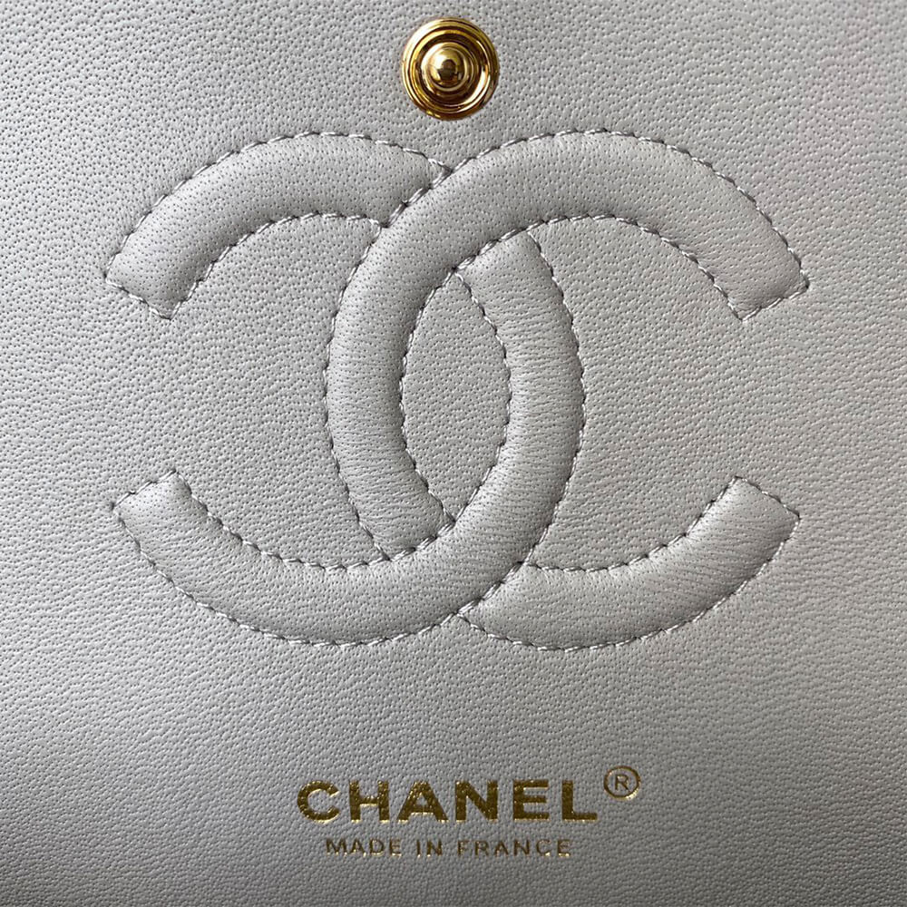 Chanel Classic Flap Handbag - Replica Luxury Bags™