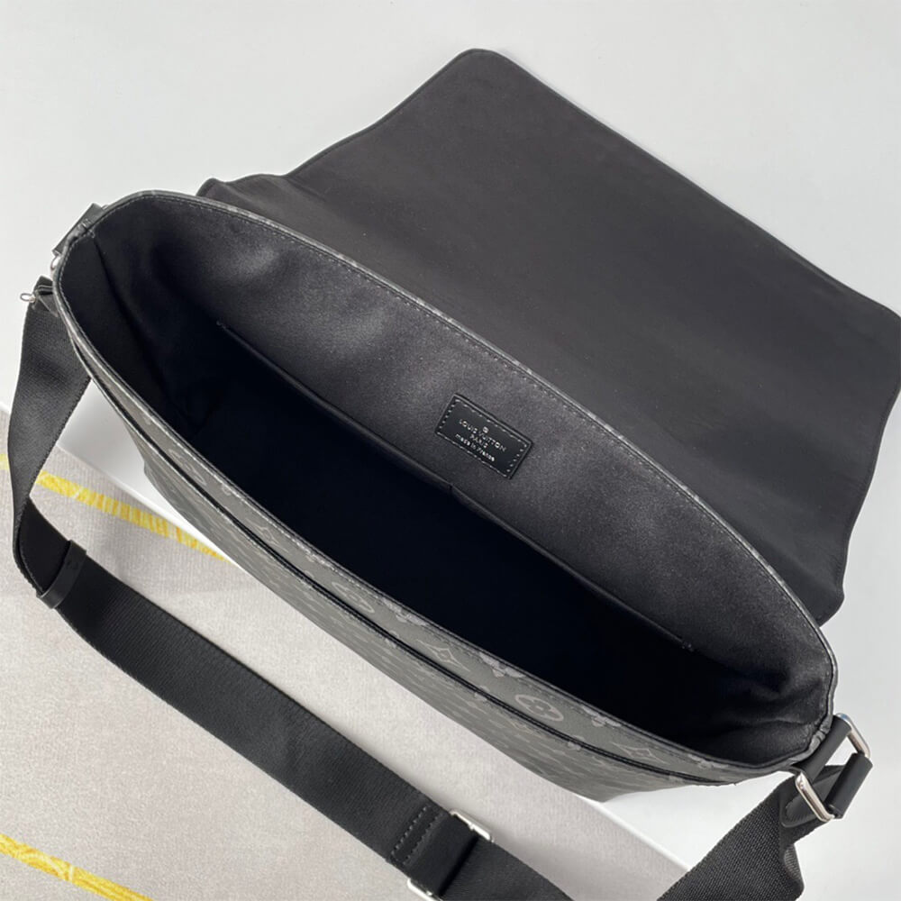 LV District MM Bag - Replica Luxury Bags™