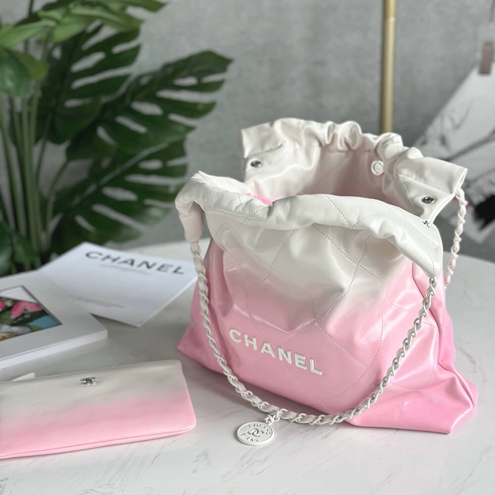 Chanel 22 Handbag - Replica Luxury Bags™