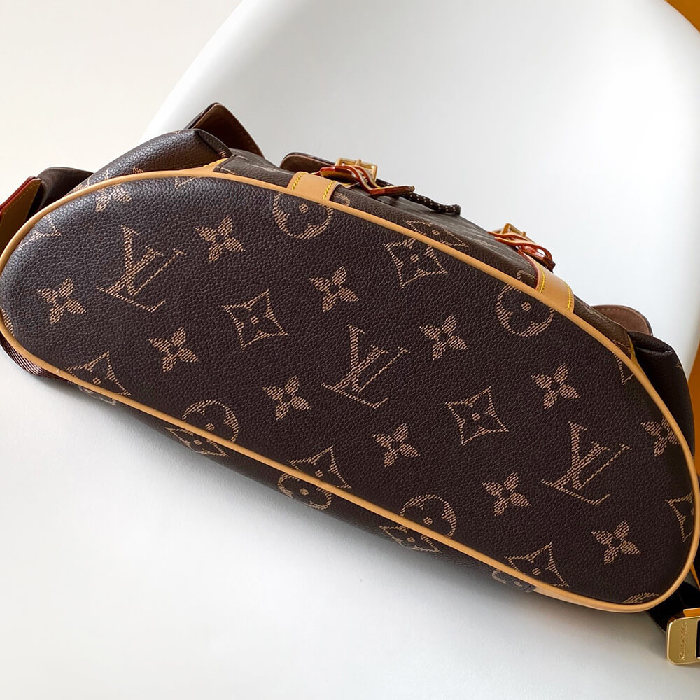 LV Christopher MM Backpack Bag - Replica Luxury Bags™