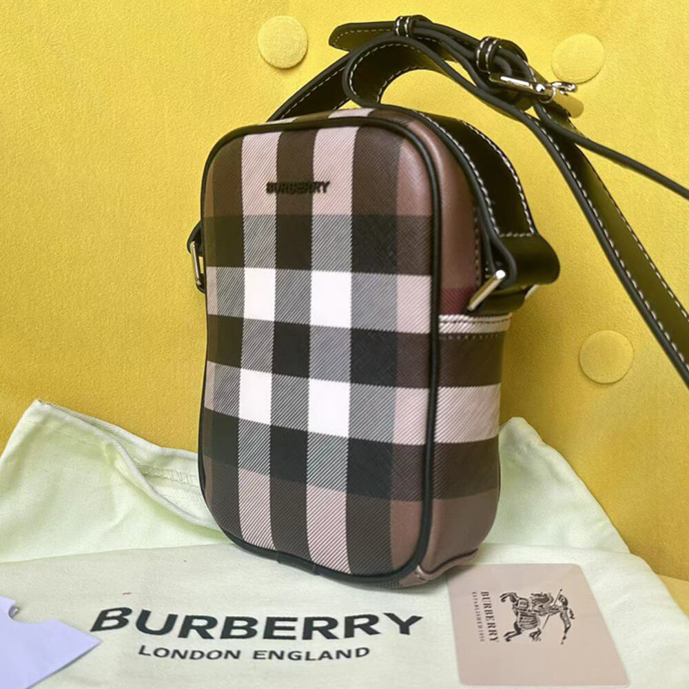 Burberry Vertical Paddy Bag - Replica Luxury Bags™