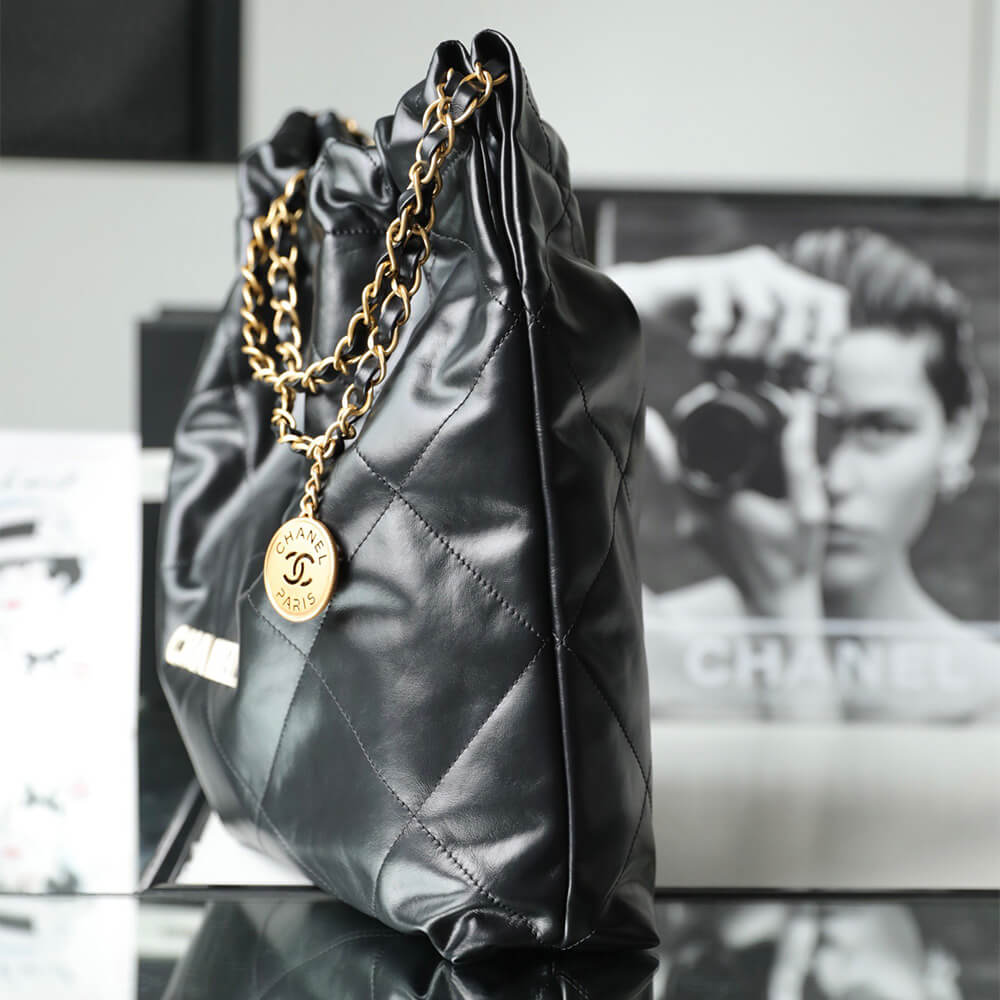 Chanel 22 Handbag - Replica Luxury Bags™