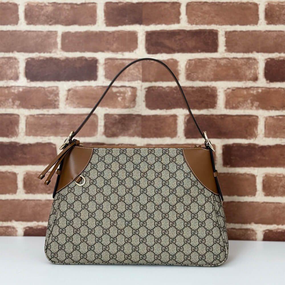 Gucci GG Emblem Medium Shoulder Bag - Replica Luxury Bags™