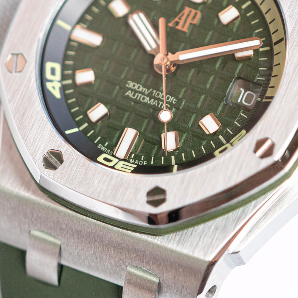Audemars Piguet Royal Oak 15720 - Replica Luxury Bags™