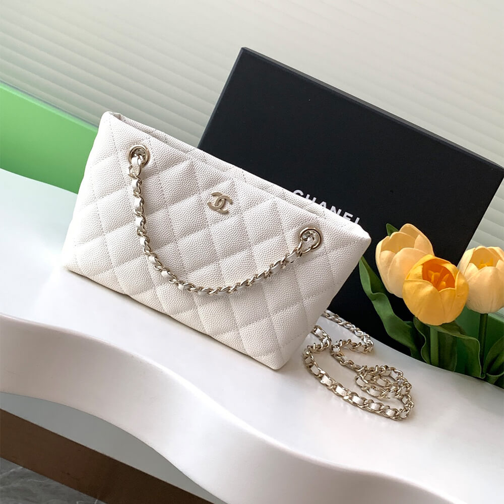 Chanel Classic Clutch Bag with Chain - Replica Luxury Bags™