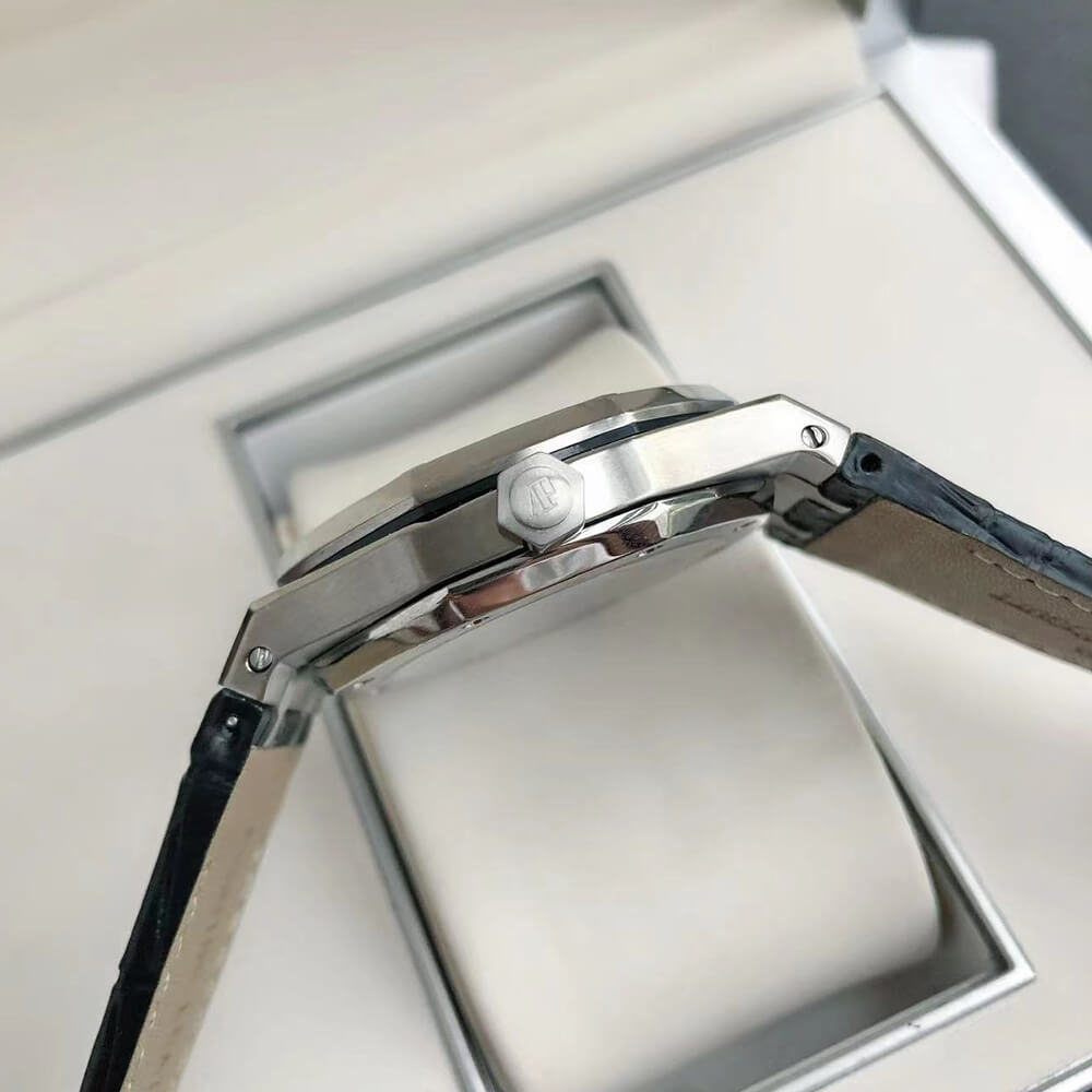 Audemars Piguet Royal Oak 15400 - Replica Luxury Bags™