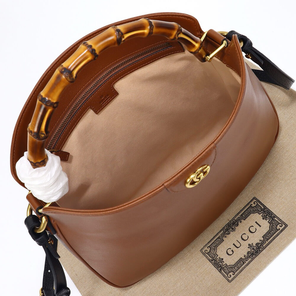 Gucci Diana Medium Shoulder Bag - Replica Luxury Bags™