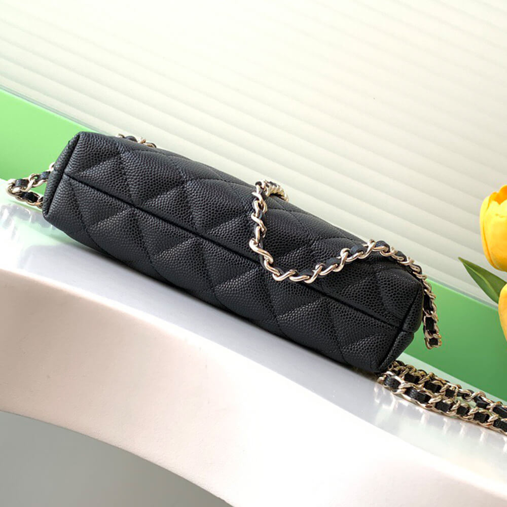 Chanel Classic Clutch Bag with Chain - Replica Luxury Bags™
