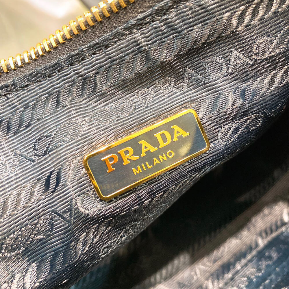 Prada Re-Edition 2005 Saffiano Leather Bag - Replica Luxury Bags™
