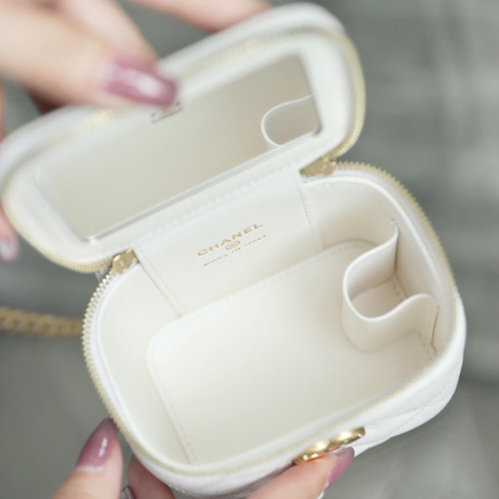 Chanel Quilted Heart Crush Mini Vanity with Chain Bag - Replica Luxury Bags™