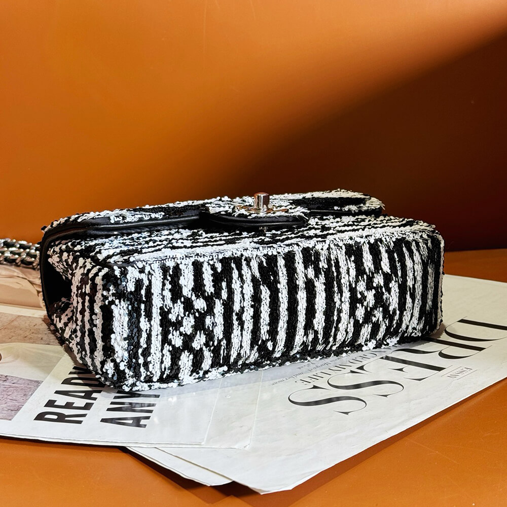 Chanel Small Flap Bag - Replica Luxury Bags™