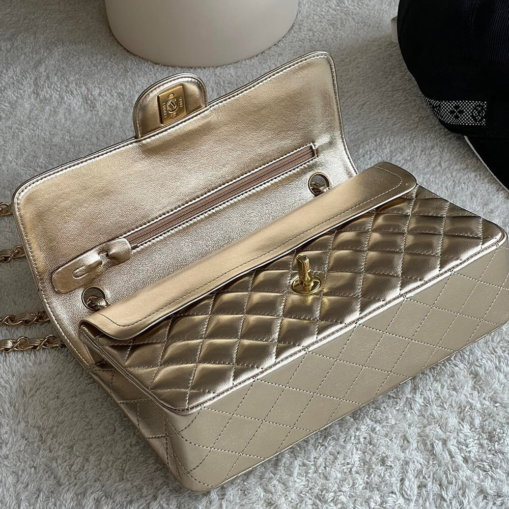Chanel Medium Classic Flap Bag - Replica Luxury Bags™