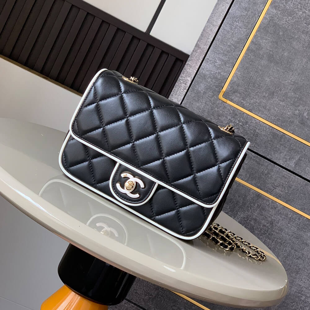 Chanel Mini Flap Bag - Replica Luxury Bags™