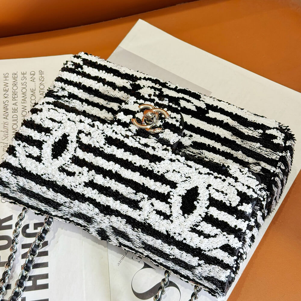 Chanel Small Flap Bag - Replica Luxury Bags™