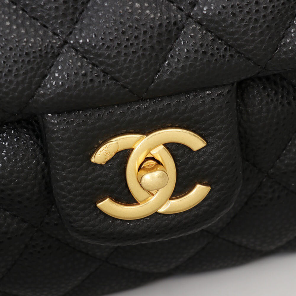 Chanel Travel Flap Bag Black - Replica Luxury Bags™