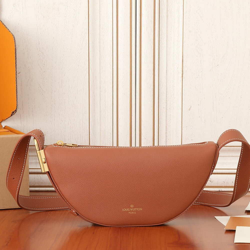 LV Low Key Bumbag - Replica Luxury Bags™