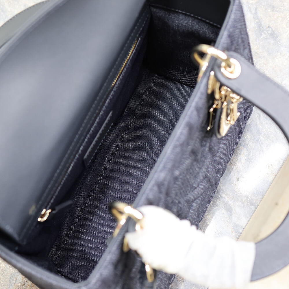 Medium Lady Dior Bag - Replica Luxury Bags™