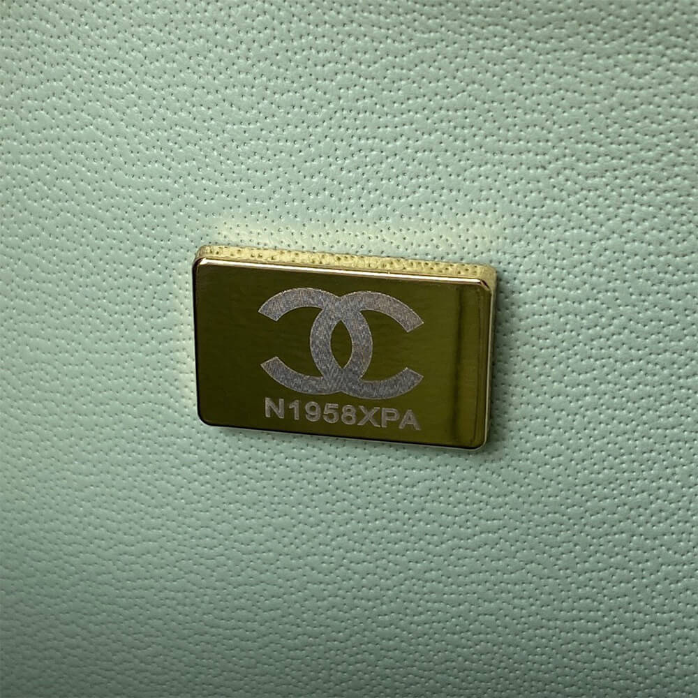 Chanel Classic Flap Medium Bag Gold Hardware - Replica Luxury Bags™