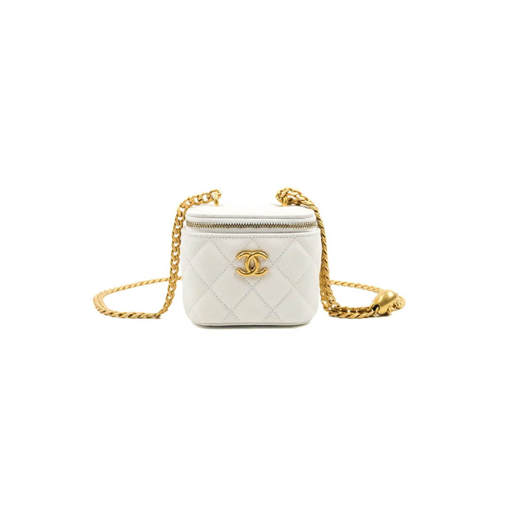 Chanel Quilted Heart Crush Mini Vanity with Chain Bag - Replica Luxury Bags™