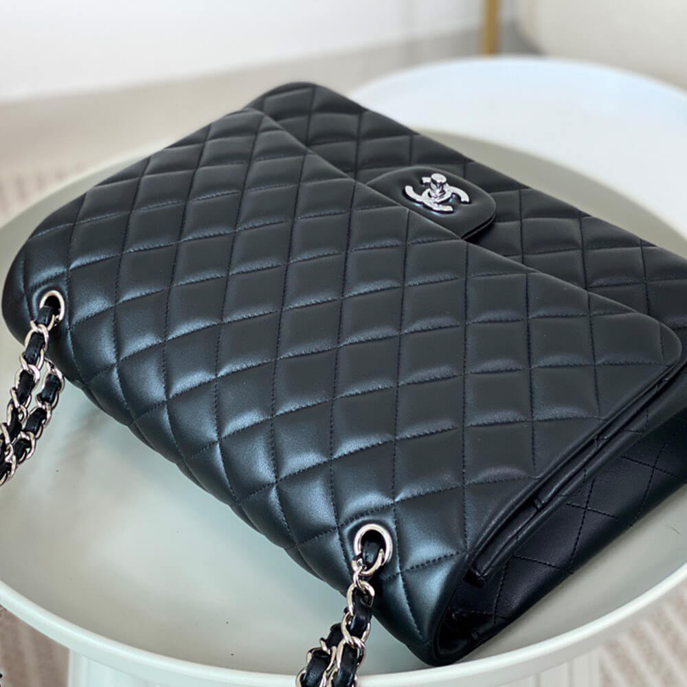 Chanel Classic Maxi Handbag - Replica Luxury Bags™