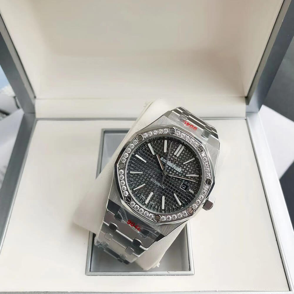 Audemars Piguet Royal Oak 15400 - Replica Luxury Bags™