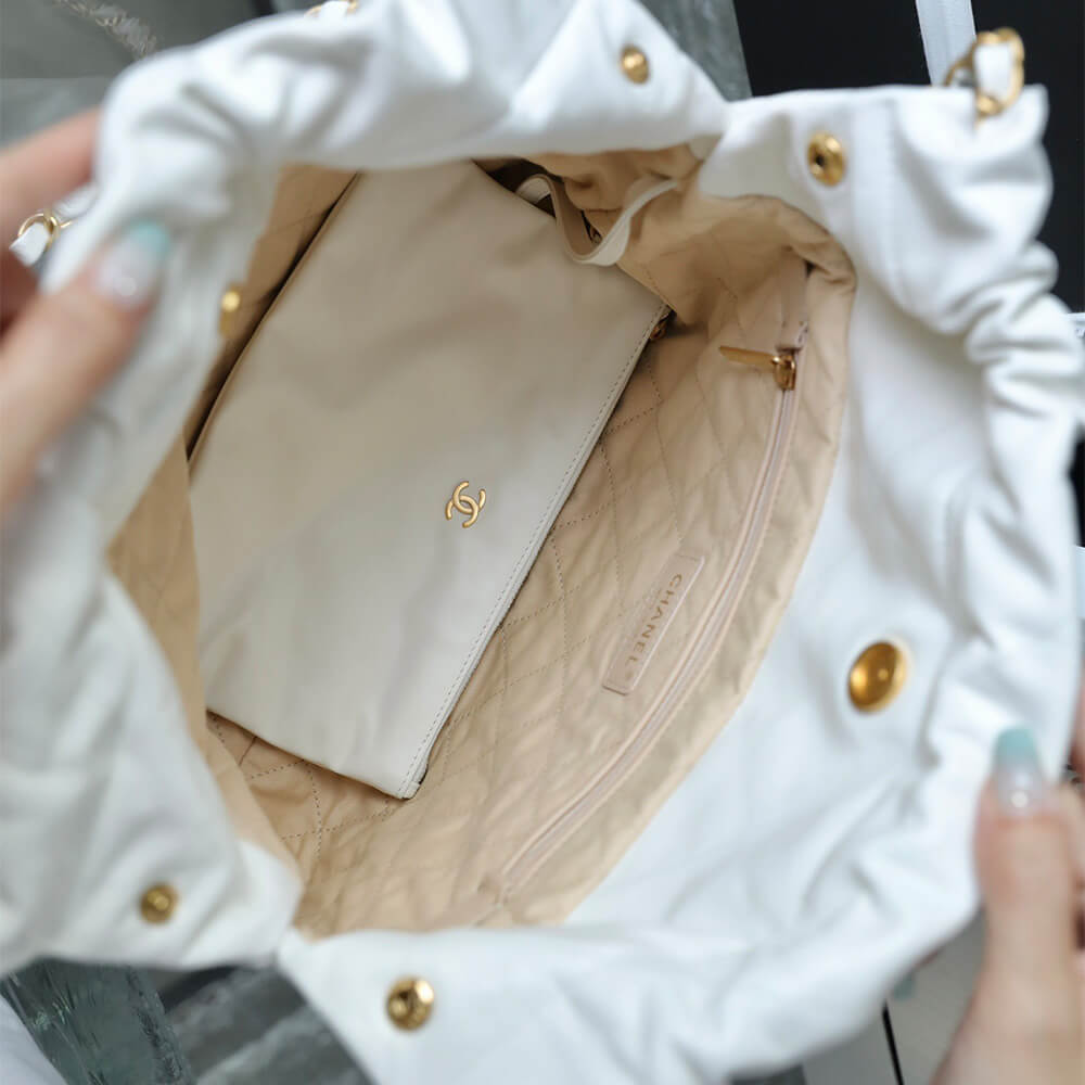 Chanel 22 Small Handbag - Replica Luxury Bags™