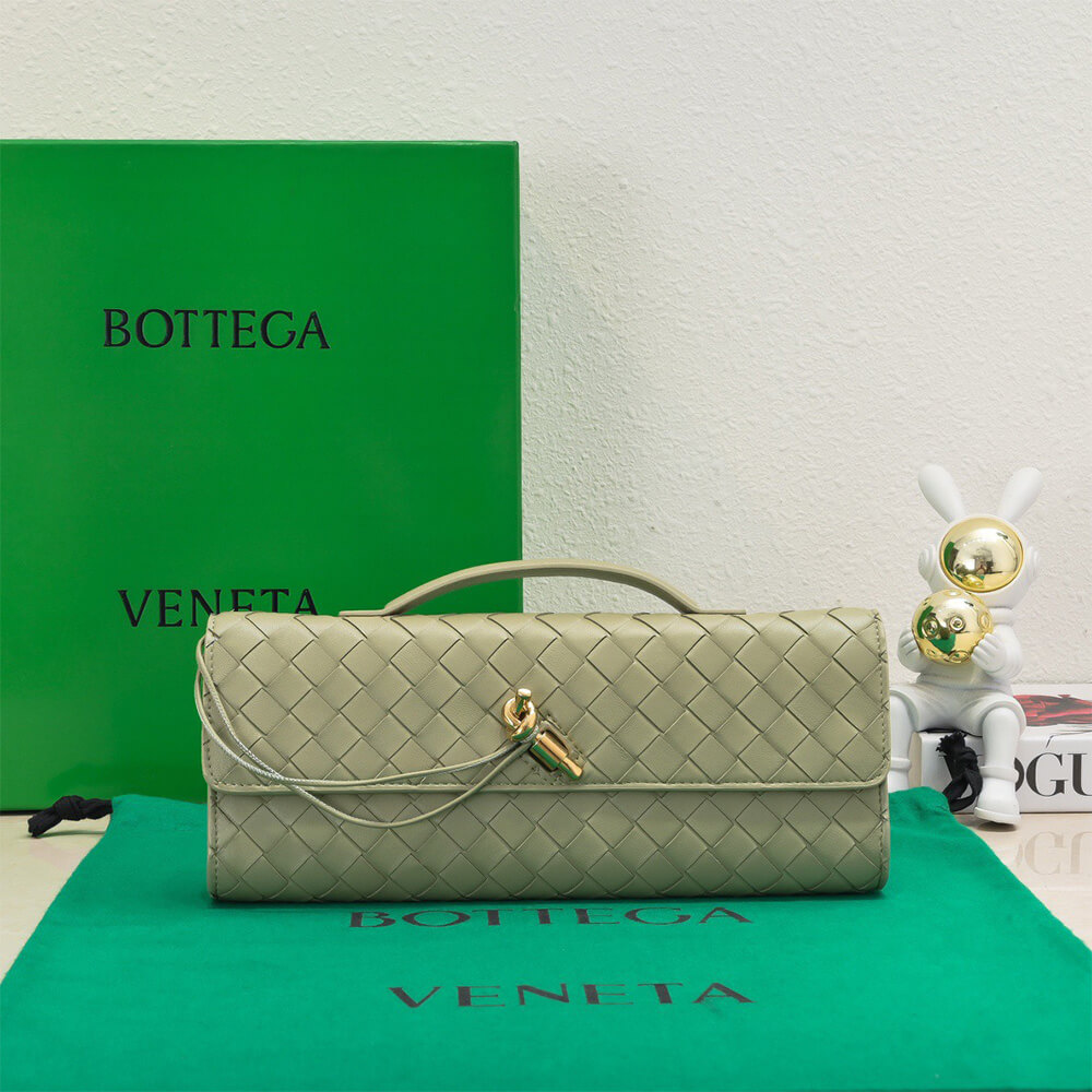 Bottega Veneta Andiamo Clutch Bag - Replica Luxury Bags™