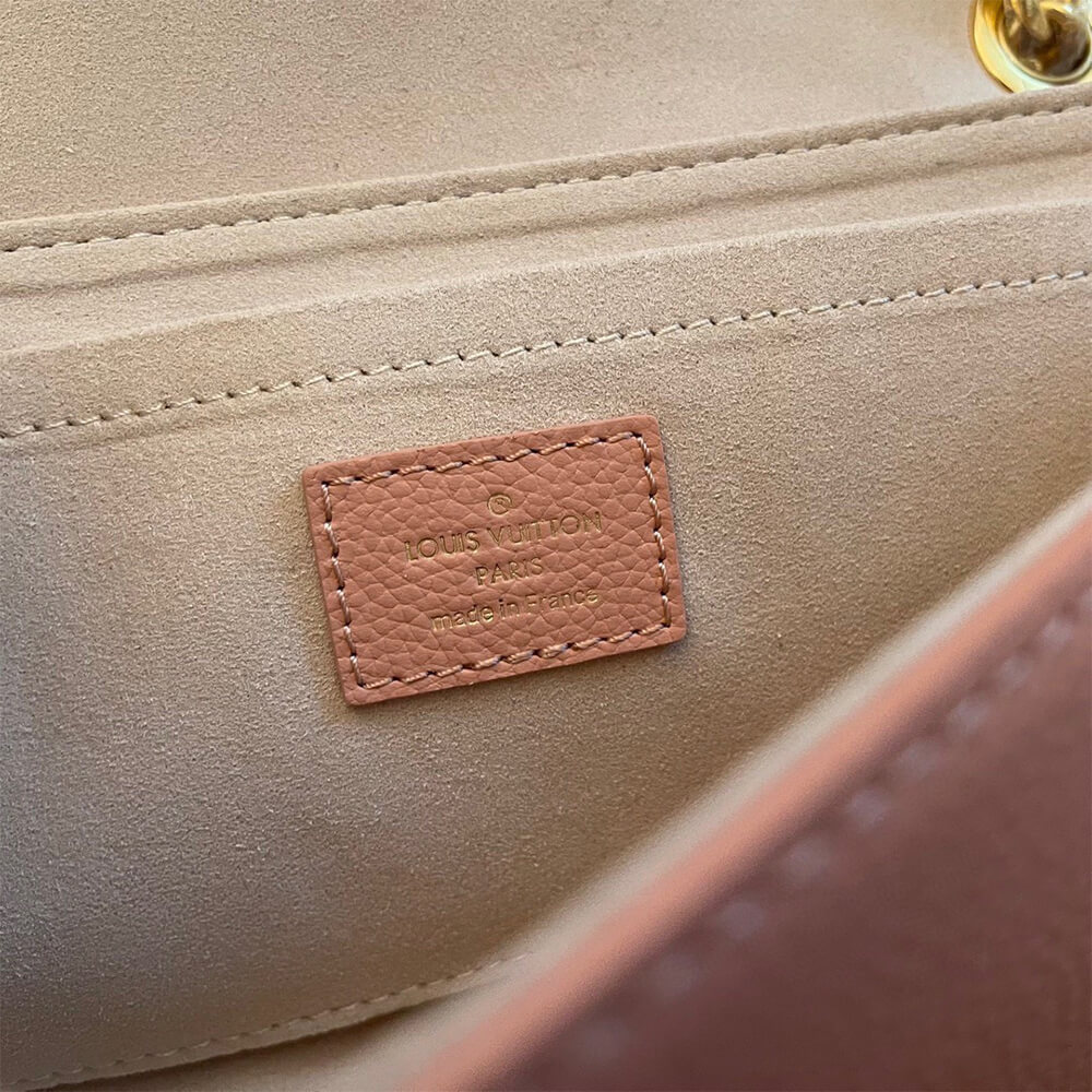 LV LockMe Chain Bag East West - Replica Luxury Bags™