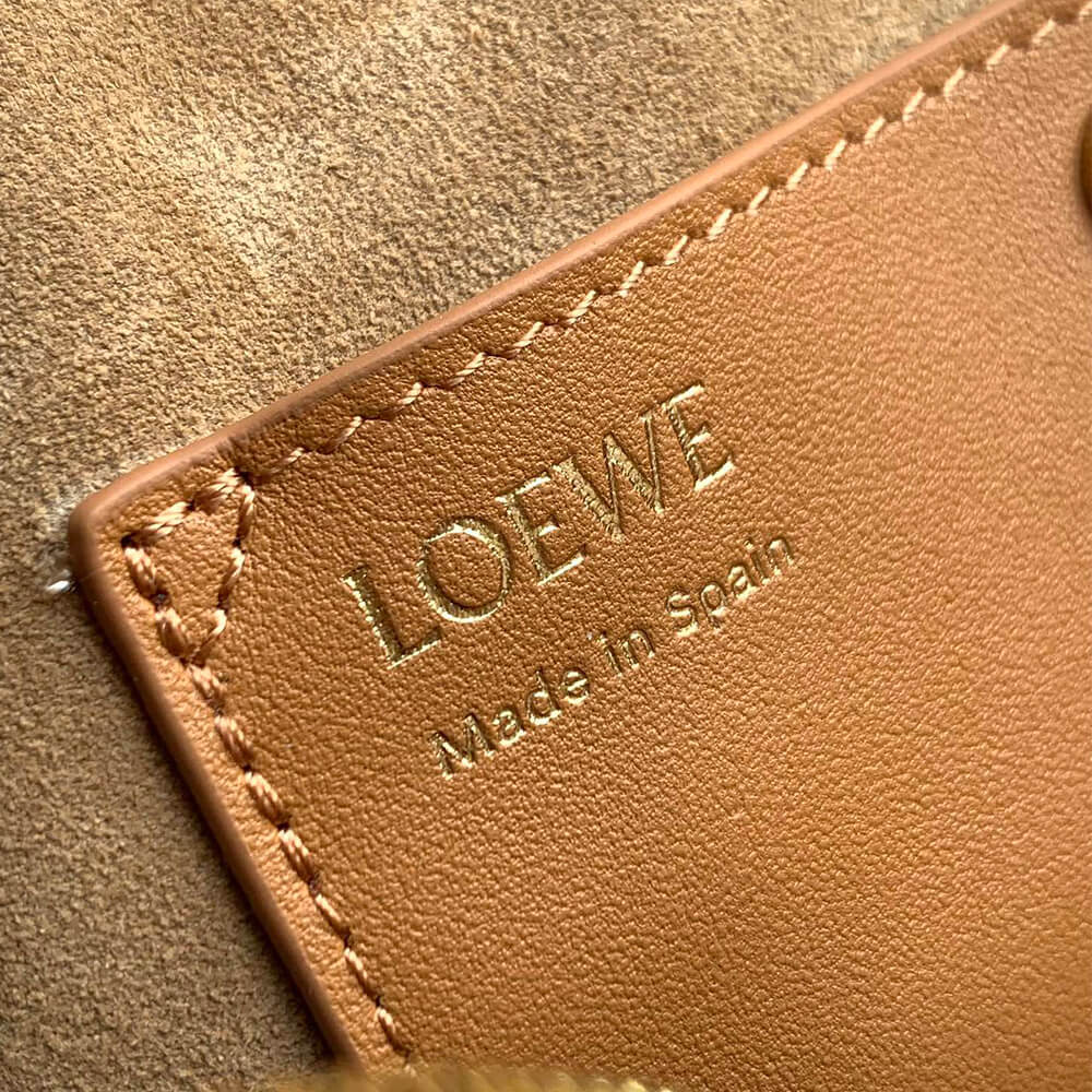 Loewe Amazona 23 Cropped Bag in Nappa Calfskin - Replica Luxury Bags™