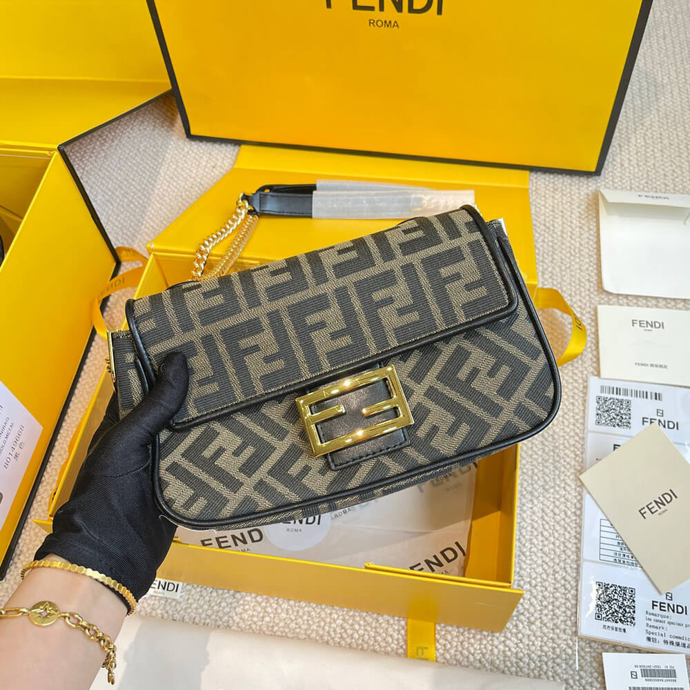 Fendi Baguette Chain Mini Bag - Replica Luxury Bags™