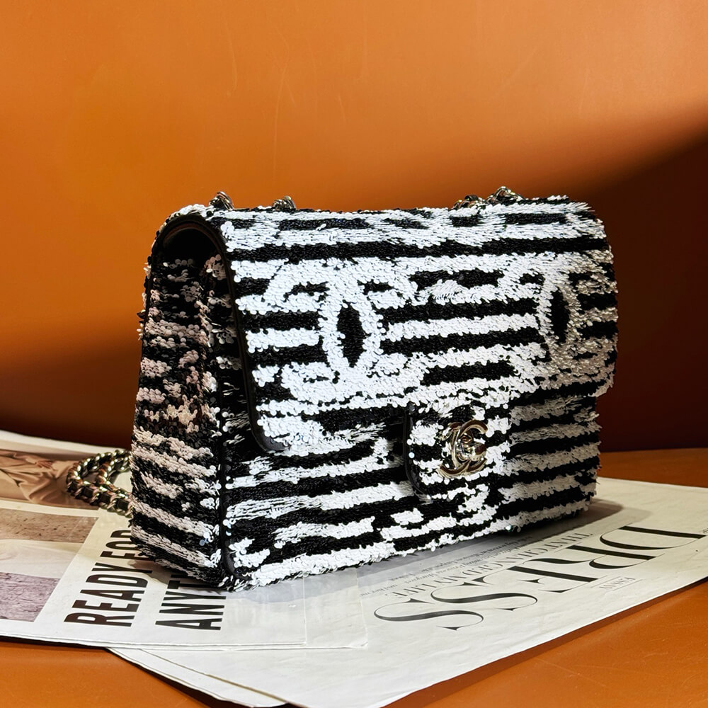 Chanel Small Flap Bag - Replica Luxury Bags™