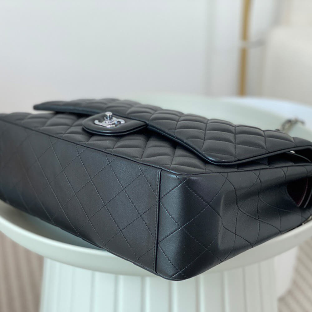 Chanel Classic Maxi Handbag - Replica Luxury Bags™