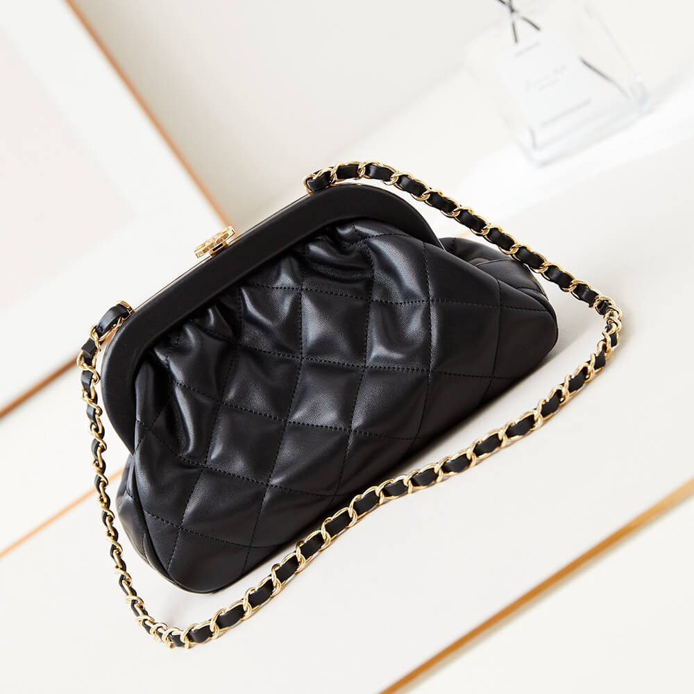 Chanel Clutch Bag with Chain - Replica Luxury Bags™
